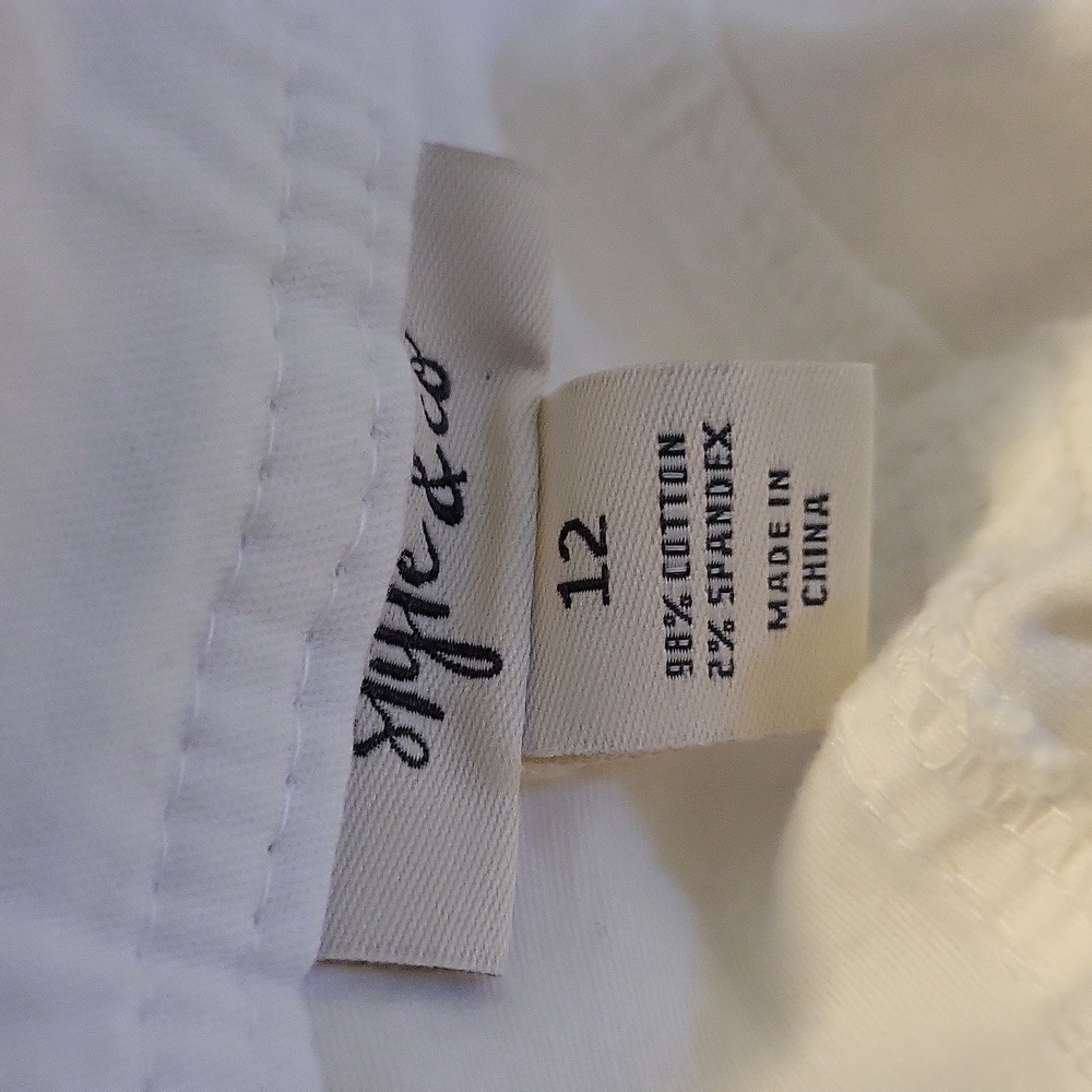 Style & Co White Capri's - Picture 9 of 10